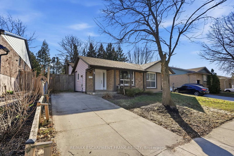 94 WENDOVER Dr, Hamilton, L9C 5X5 | Image 2