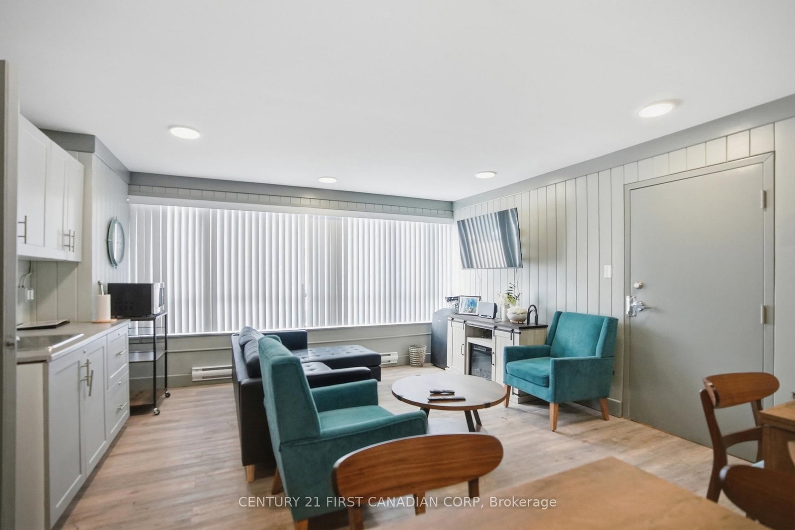 1600 Adelaide Street N, Unit 1008 - Photo 29