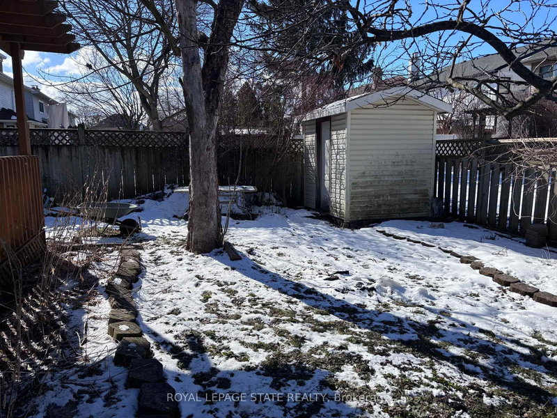 15 Strada Blvd, St. Catharines, L2S 3L6 | Image 3