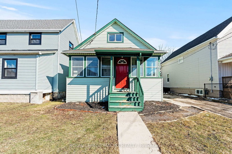 205 Mitchell St, Port Colborne, L3K 1Y4 | Image 2
