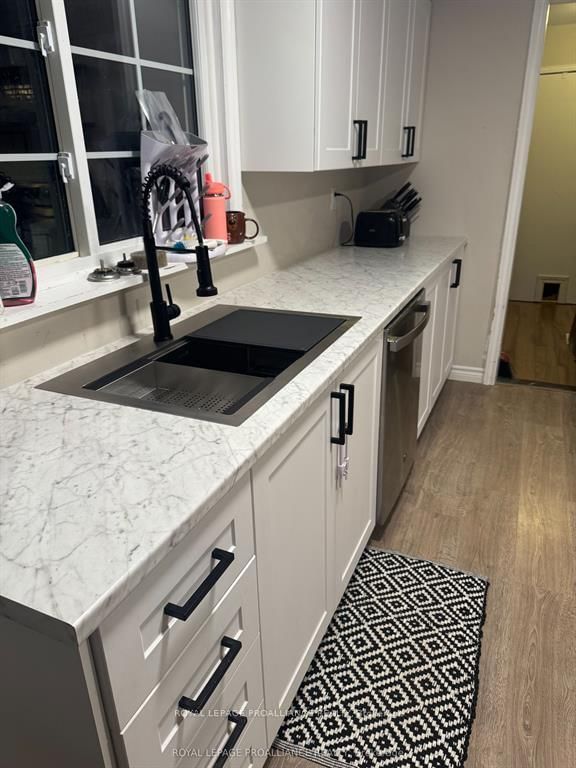 Detached House for sale at 32 McNichol Avenue, Quinte West, Ontario, K8V 2R6 - Trenton Ward - MLS: X12868346