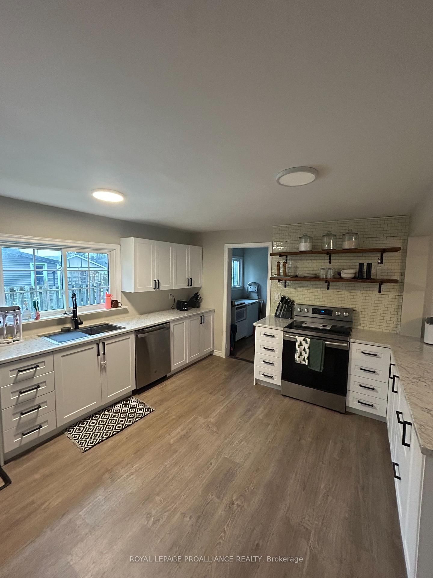 Detached House for sale at 32 McNichol Avenue, Quinte West, Ontario, K8V 2R6 - Trenton Ward - MLS: X12868346