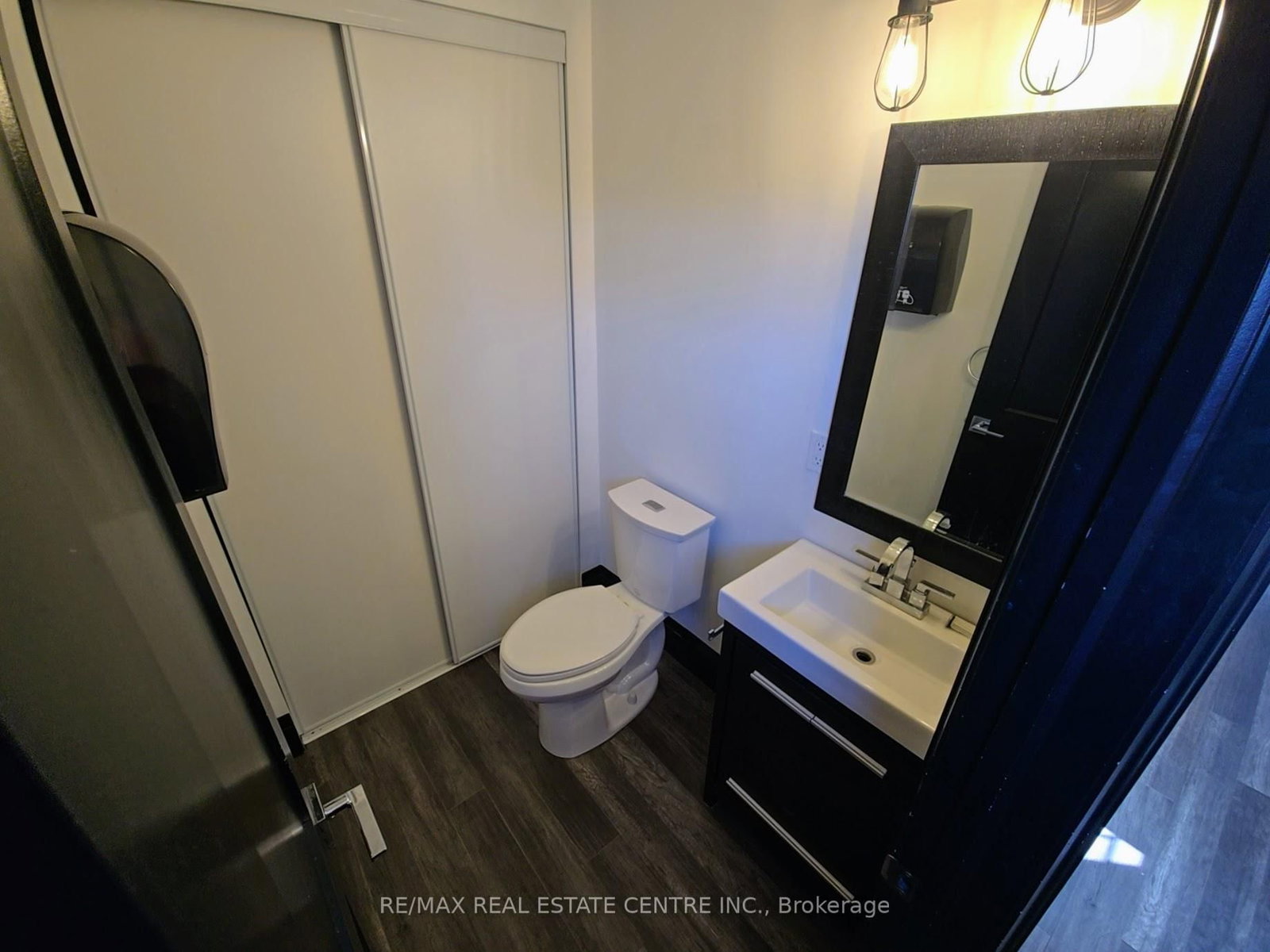 226 Samuelson Street - Photo 17