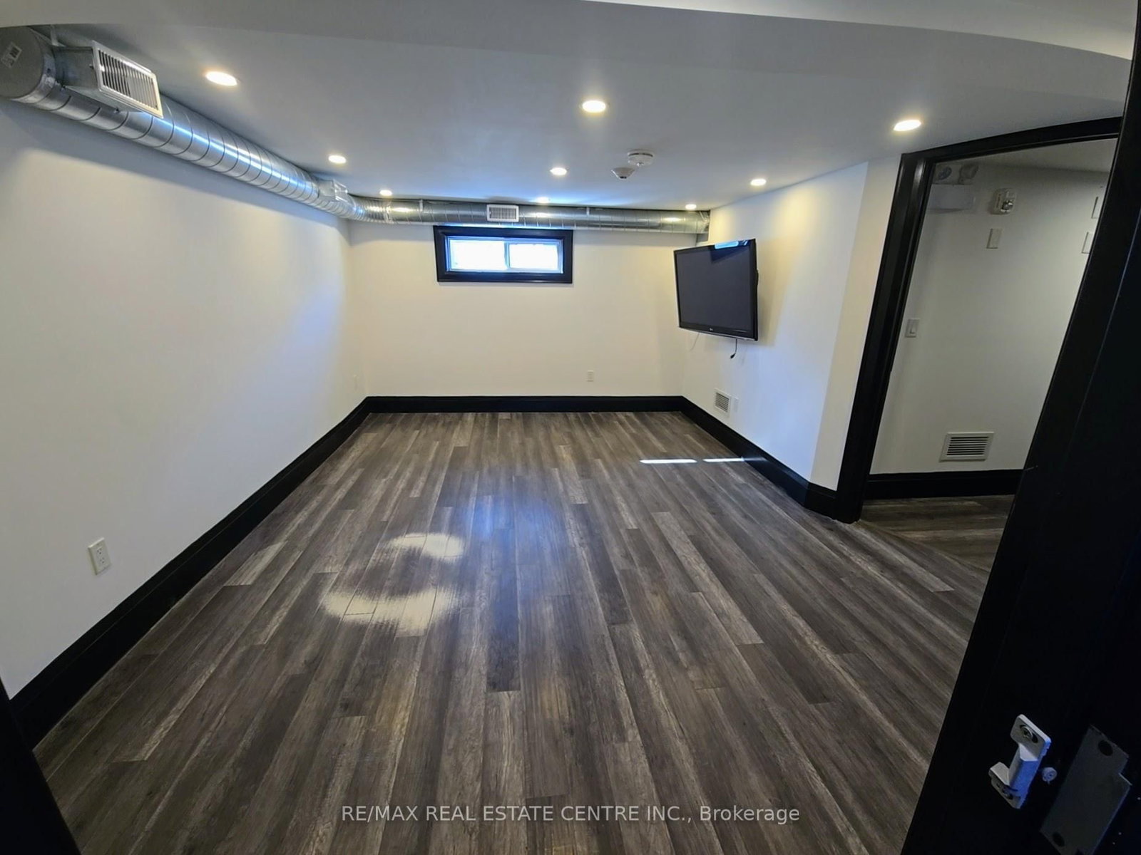 226 Samuelson Street - Photo 26