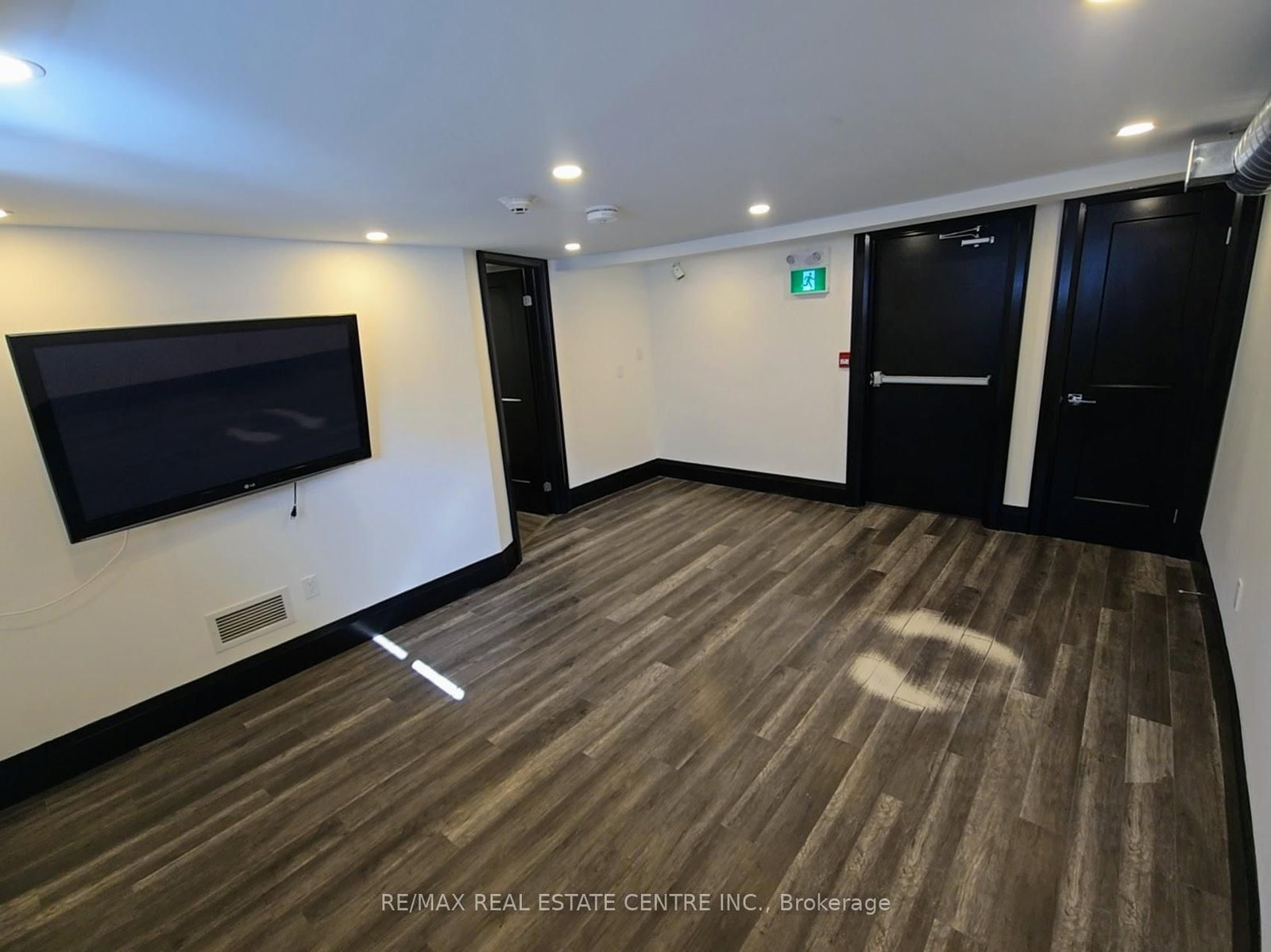 226 Samuelson Street - Photo 27