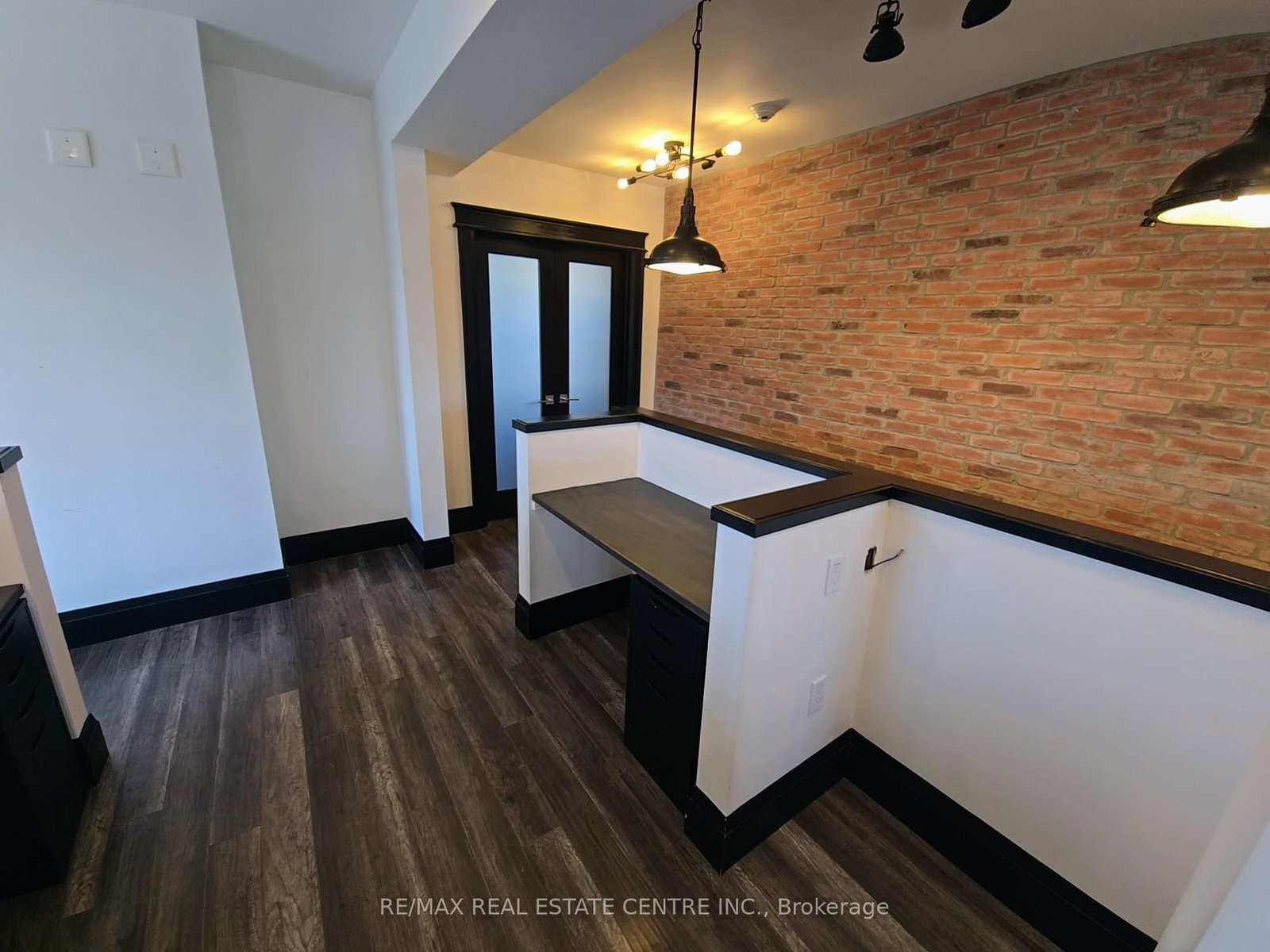 226 Samuelson Street - Photo 8