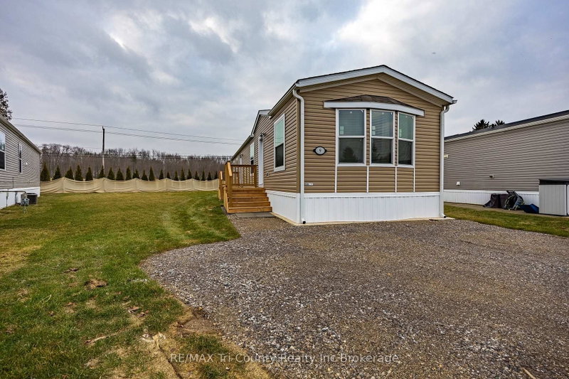 Unit 9 — 11981 Plank Road, Bayham