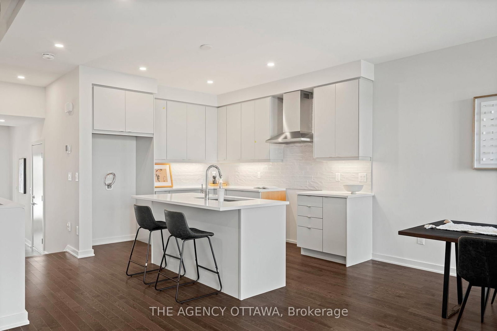 Townhouse for sale at 267 Apricot Street, Ottawa, Ontario, K1X 0K1 - Riverside South - MLS: X12869024