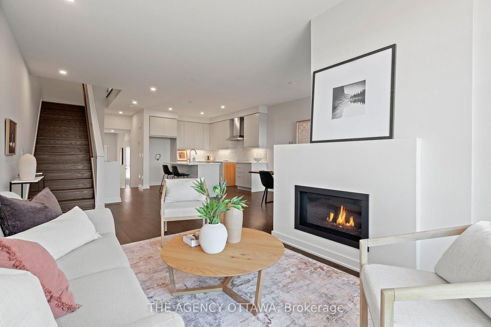 Townhouse for sale at 267 Apricot Street, Ottawa, Ontario, K1X 0K1 - Riverside South - MLS: X12869024