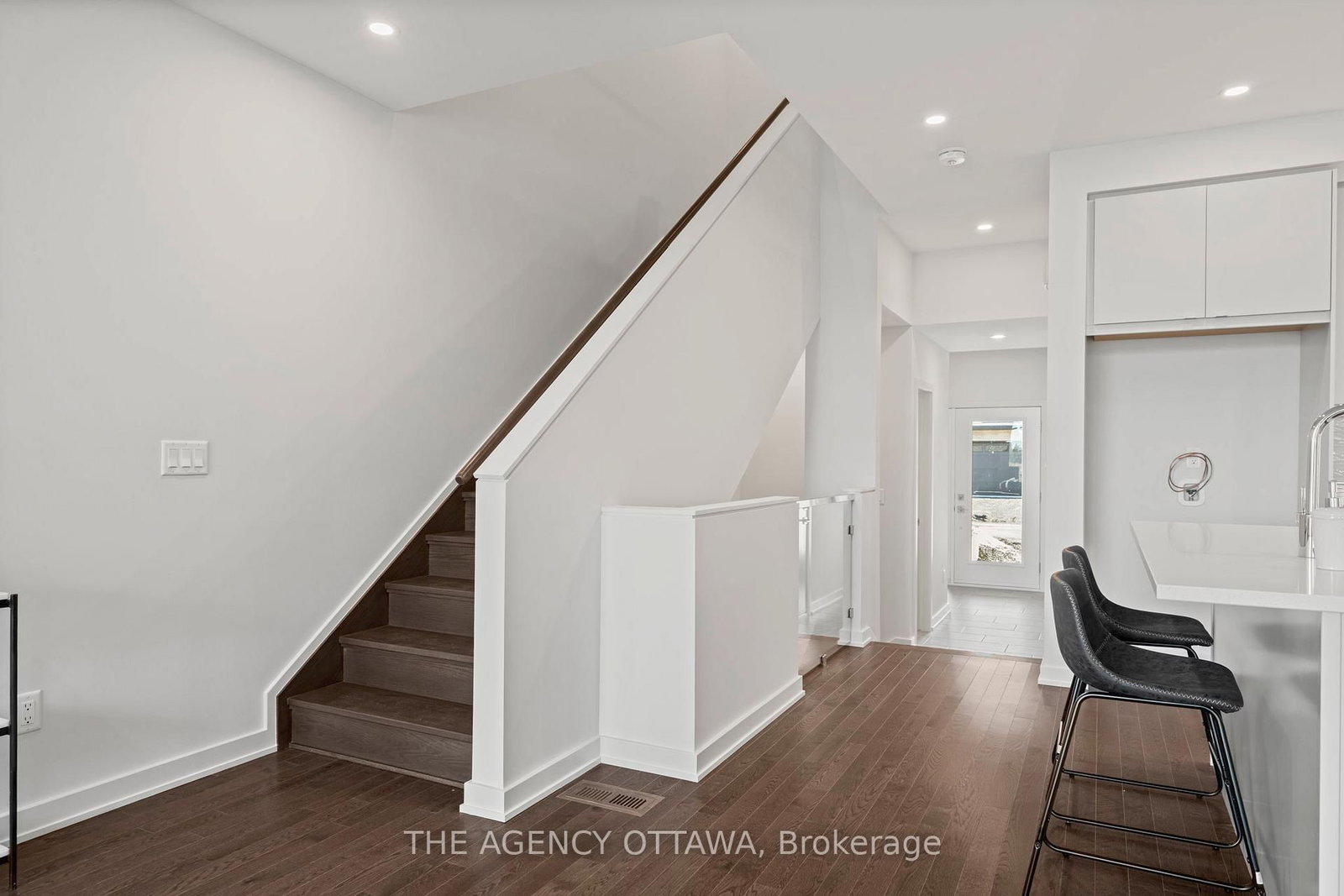 Townhouse for sale at 267 Apricot Street, Ottawa, Ontario, K1X 0K1 - Riverside South - MLS: X12869024