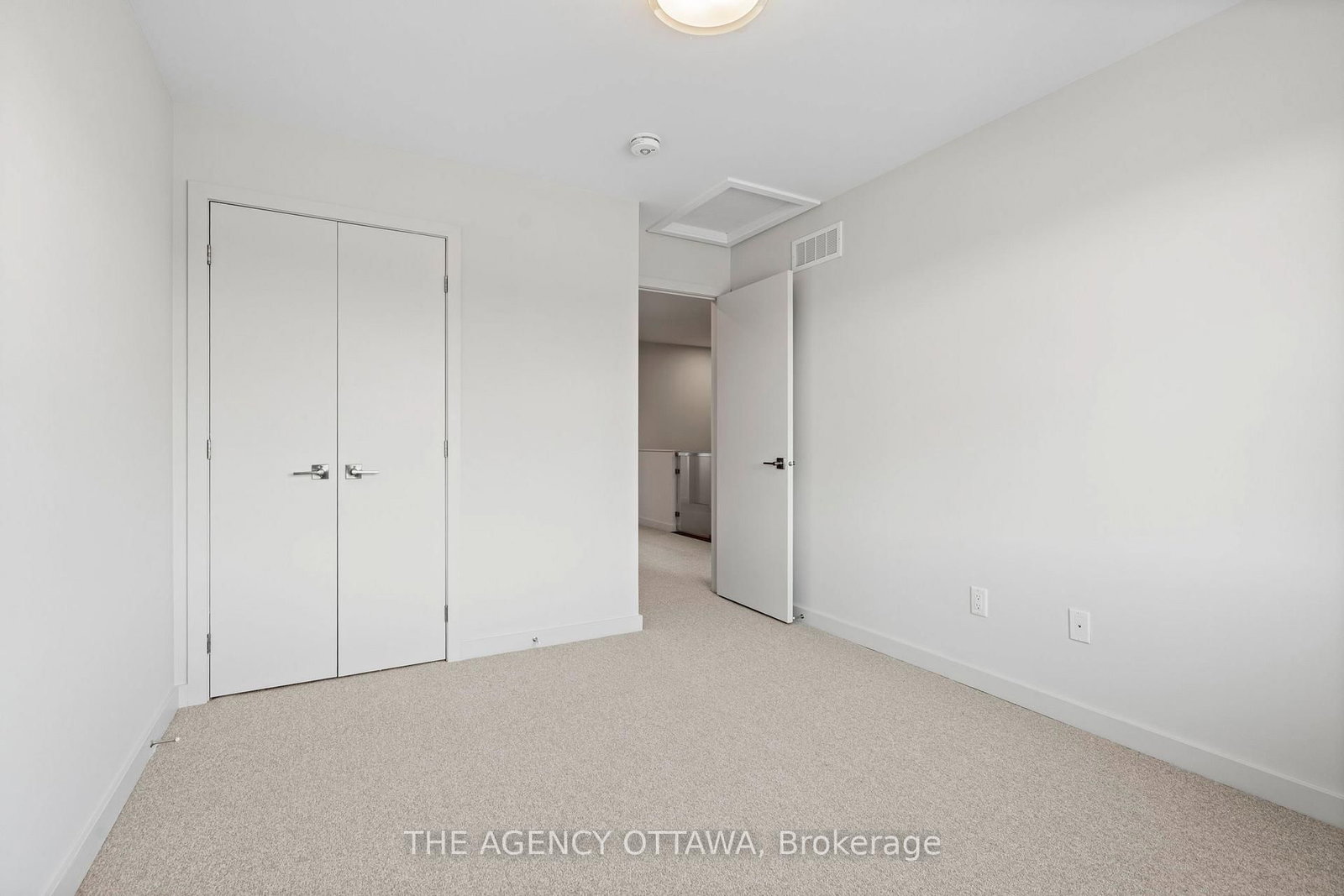 Townhouse for sale at 267 Apricot Street, Ottawa, Ontario, K1X 0K1 - Riverside South - MLS: X12869024