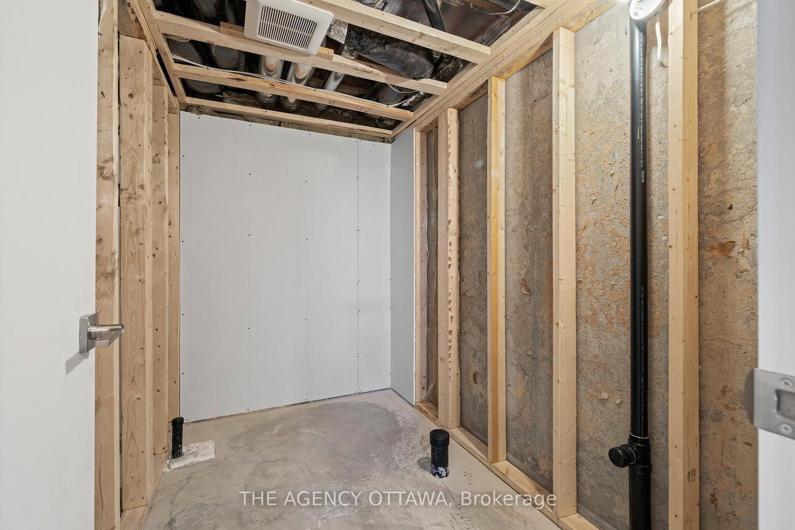 Townhouse for sale at 267 Apricot Street, Ottawa, Ontario, K1X 0K1 - Riverside South - MLS: X12869024