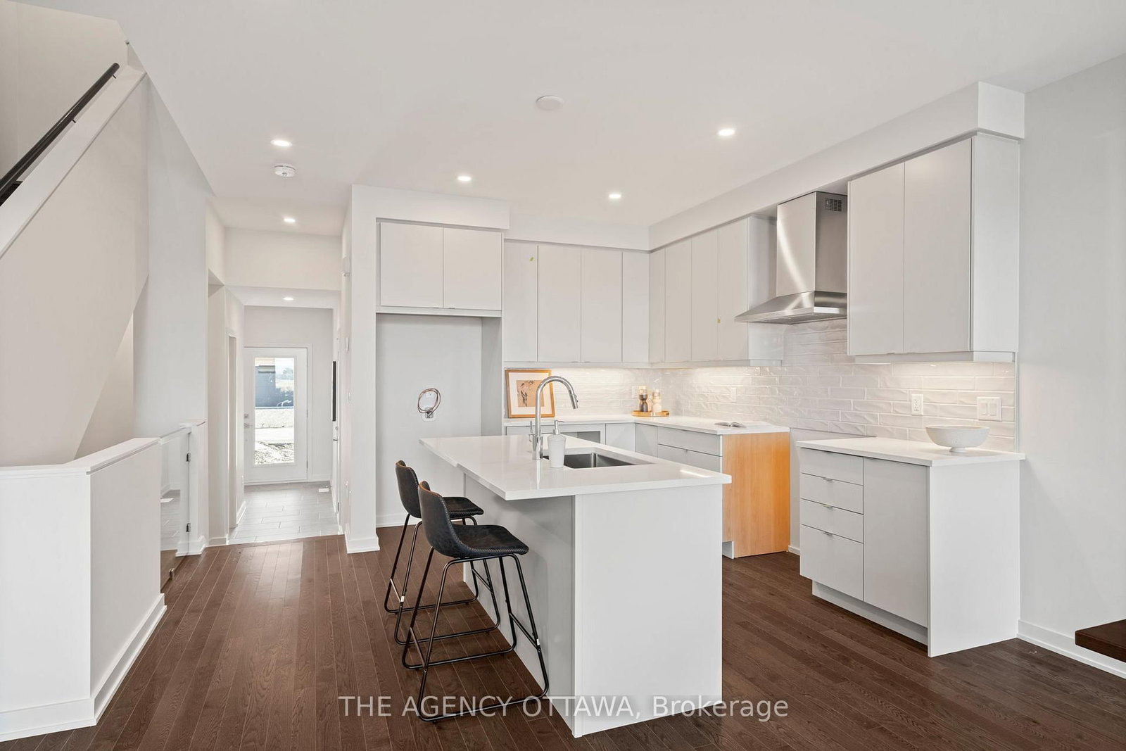 Townhouse for sale at 267 Apricot Street, Ottawa, Ontario, K1X 0K1 - Riverside South - MLS: X12869024