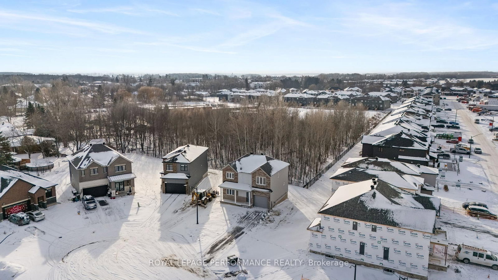 Detached House for sale at 10 Academie Street, Russell, Ontario, K0A 1W0 - Embrun - MLS: X12869074