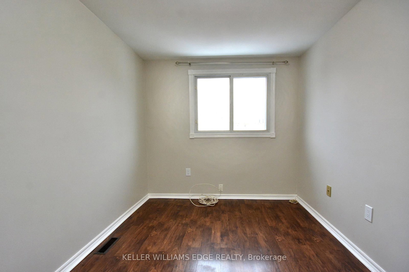 Townhouse for sale at 5-120 Quigley Road, Hamilton, Ontario, L8K 6L4 - Vincent - MLS: X12869166