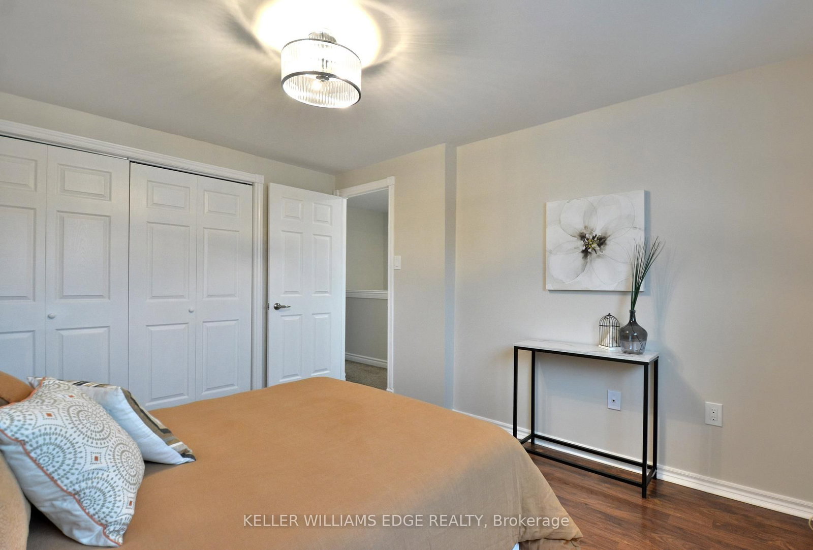 Townhouse for sale at 5-120 Quigley Road, Hamilton, Ontario, L8K 6L4 - Vincent - MLS: X12869166