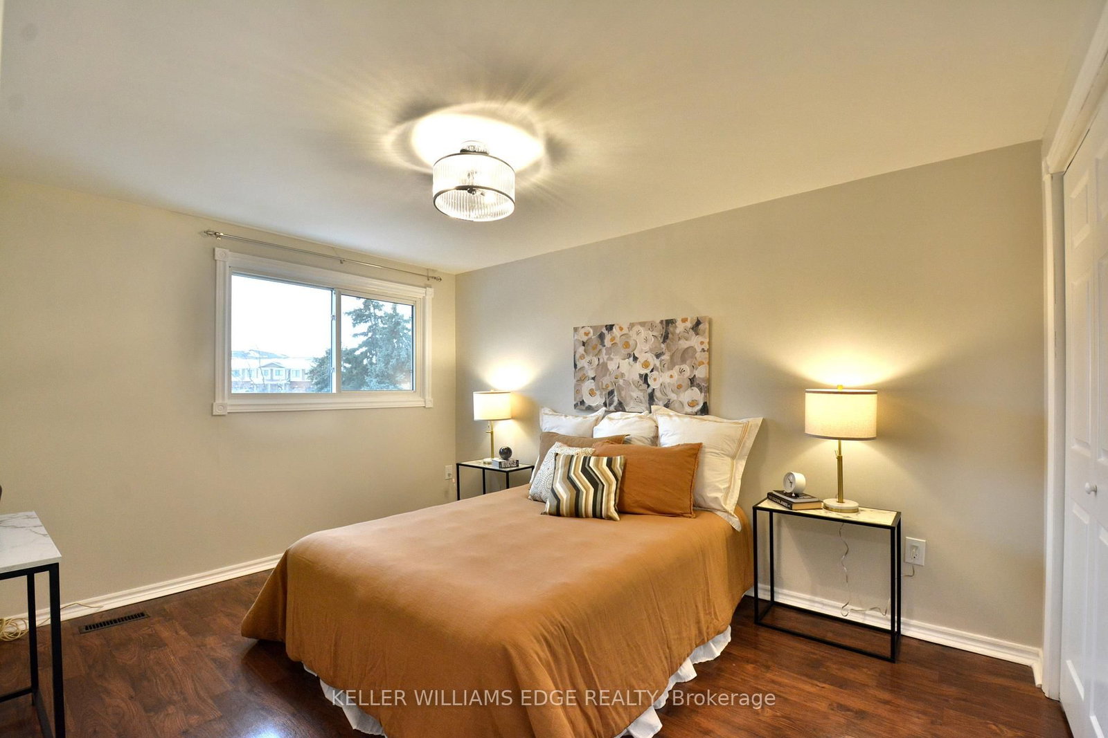 Townhouse for sale at 5-120 Quigley Road, Hamilton, Ontario, L8K 6L4 - Vincent - MLS: X12869166