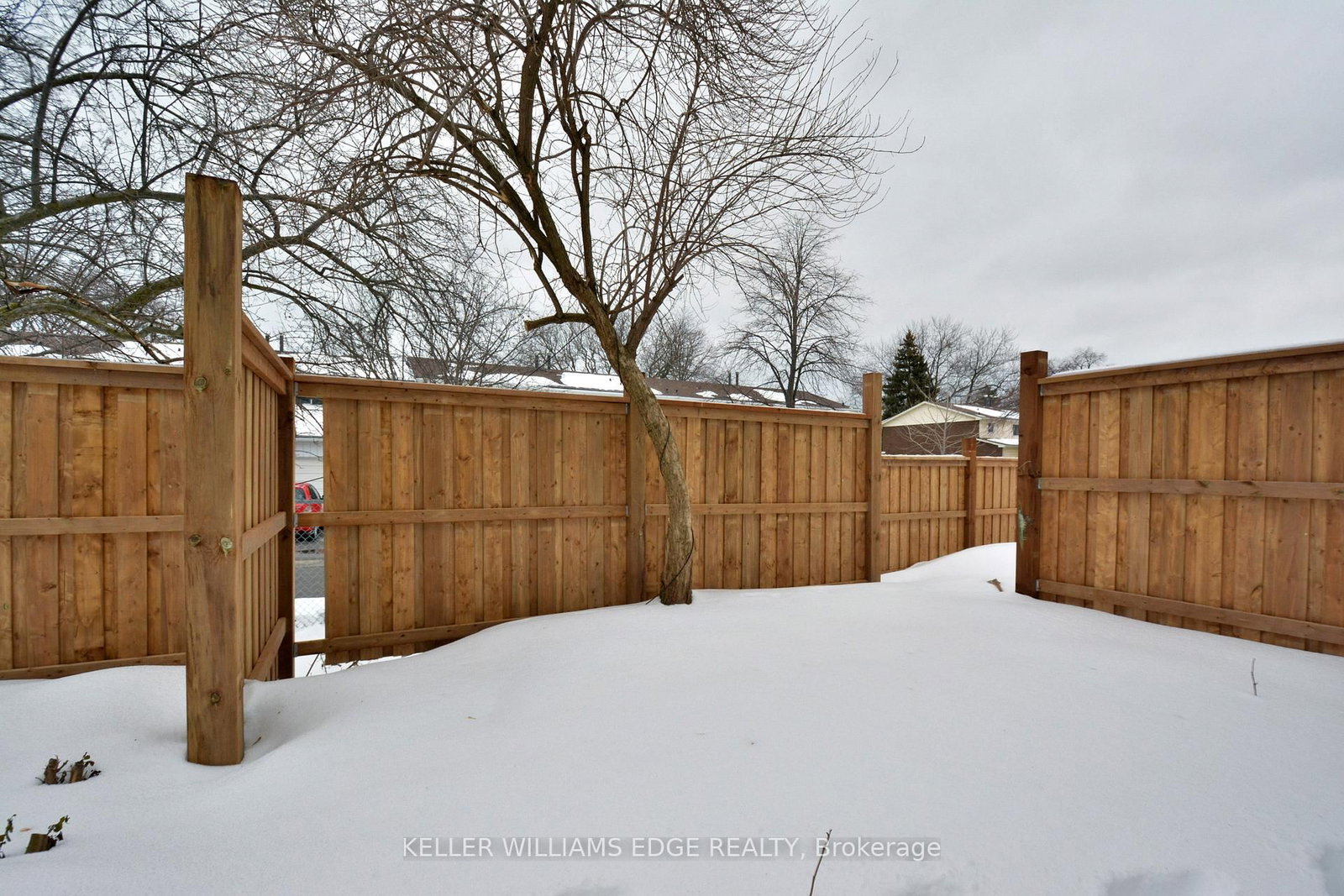 Townhouse for sale at 5-120 Quigley Road, Hamilton, Ontario, L8K 6L4 - Vincent - MLS: X12869166