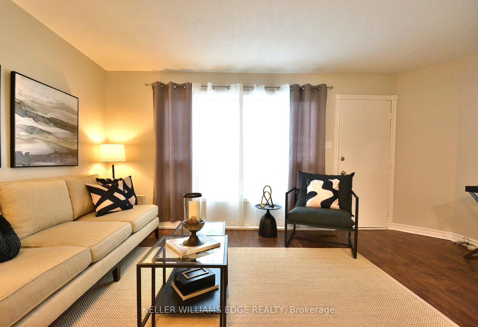 Townhouse for sale at 5-120 Quigley Road, Hamilton, Ontario, L8K 6L4 - Vincent - MLS: X12869166