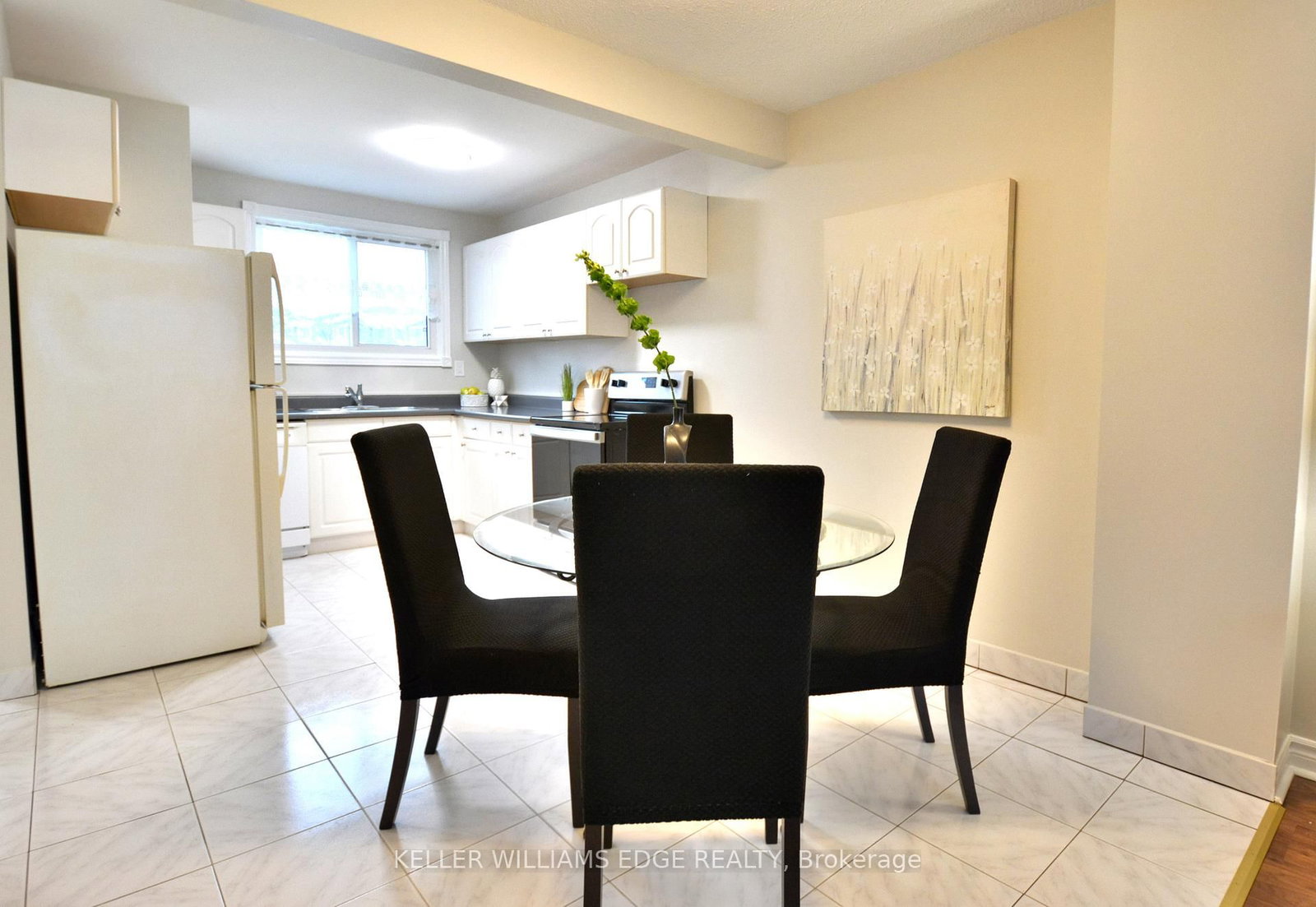 Townhouse for sale at 5-120 Quigley Road, Hamilton, Ontario, L8K 6L4 - Vincent - MLS: X12869166