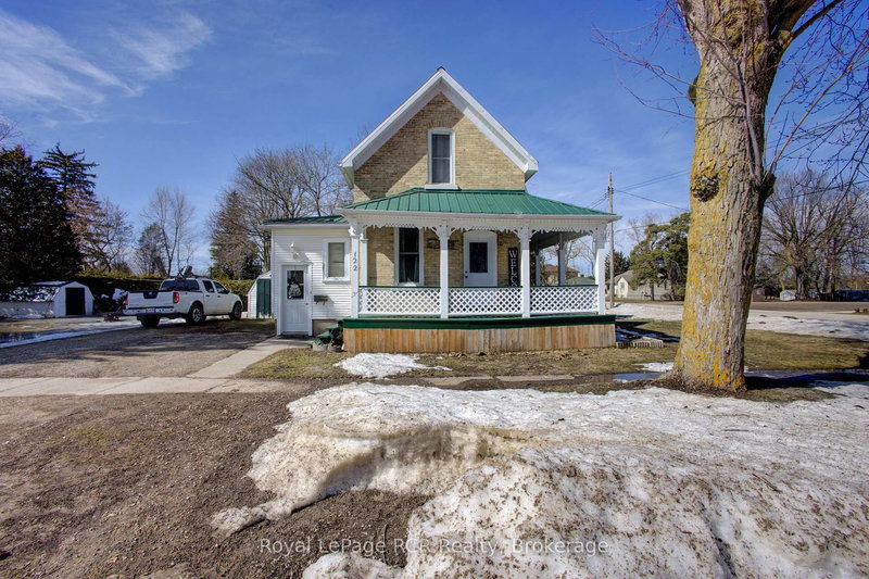 home for sale on 122 King Street