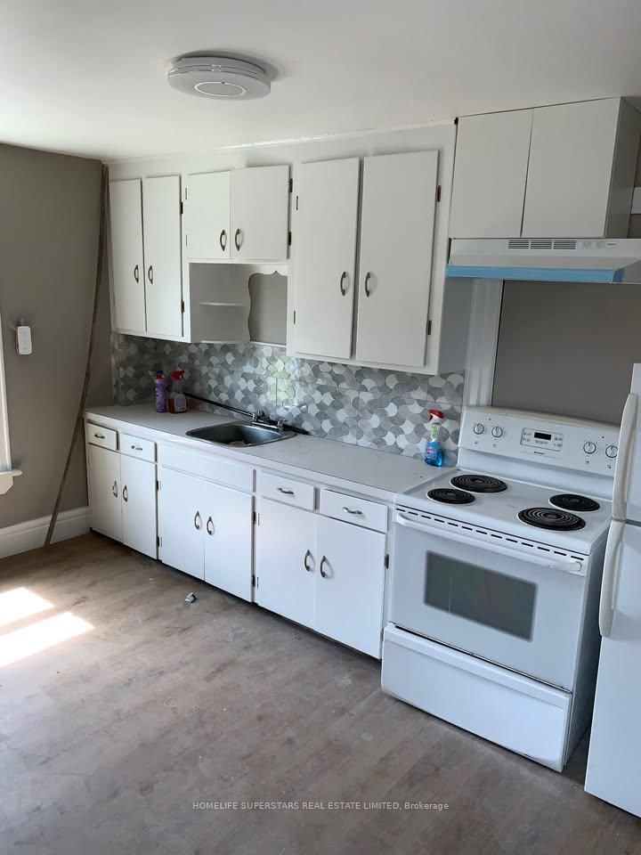 #3 - 138 Hellems Ave, Welland, L3B 3B3 | Image 2