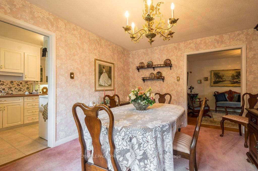 Detached House for sale at 9 Parkview Heights, Quinte West, Ontario, K8V 5L9 - Trenton Ward - MLS: X12869440