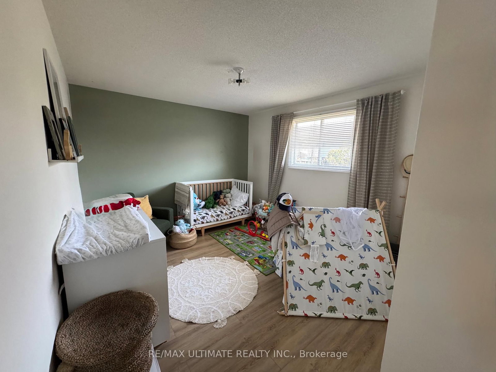 Detached House for sale at 12 Stoney Brook Crescent, St. Catharines, Ontario, L2S 3J3 - Grapeview - MLS: X12869468