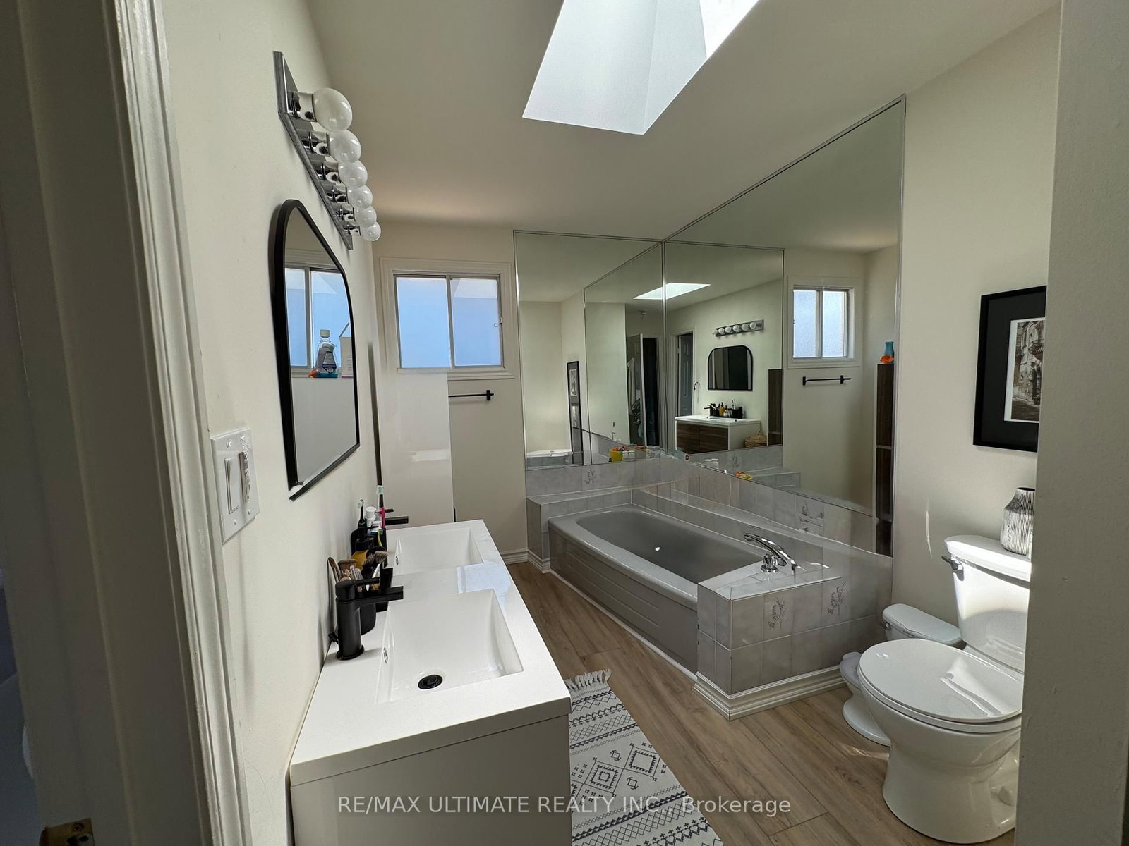 Detached House for sale at 12 Stoney Brook Crescent, St. Catharines, Ontario, L2S 3J3 - Grapeview - MLS: X12869468