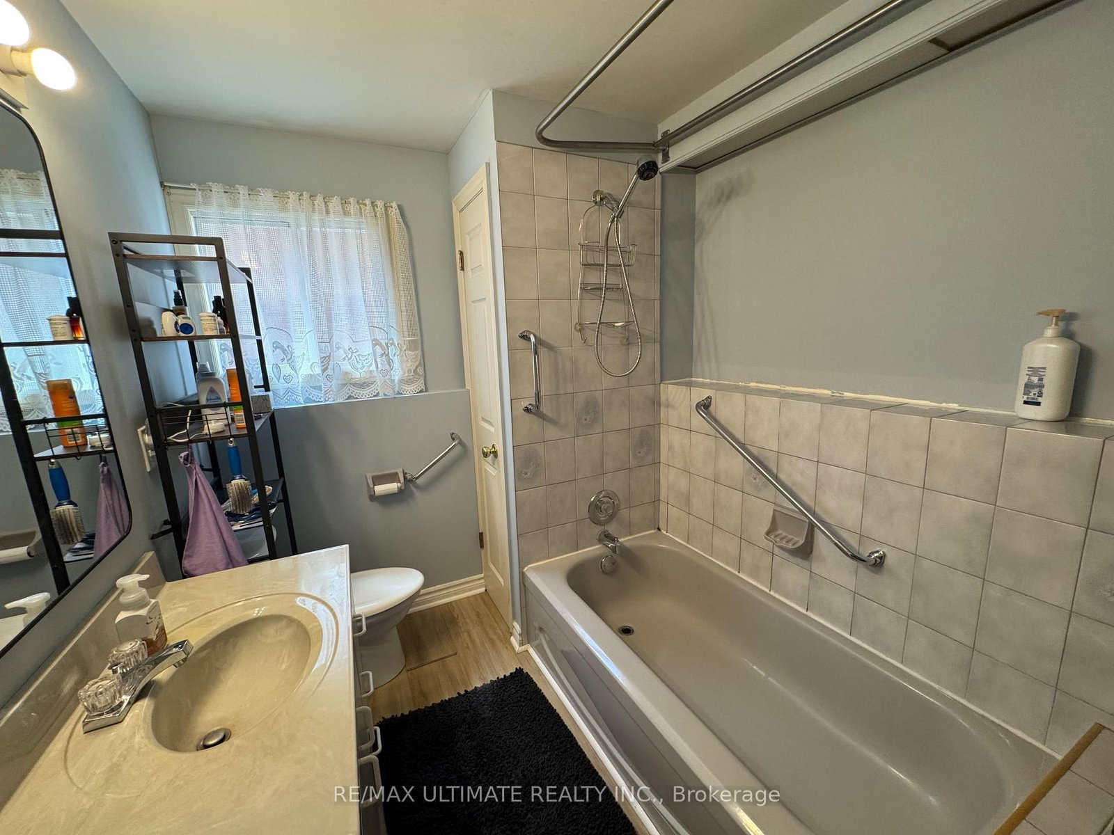 Detached House for sale at 12 Stoney Brook Crescent, St. Catharines, Ontario, L2S 3J3 - Grapeview - MLS: X12869468