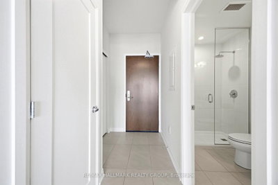 Unit 3703 — 805 Carling Avenue — photo 4