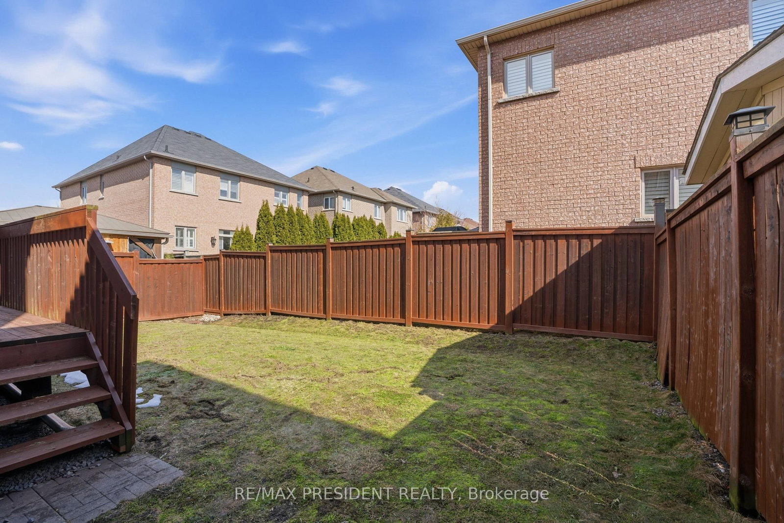 Detached House for sale at 17 Mccartney Street, Hamilton, Ontario, L8B 0T7 - Waterdown - MLS: X12869838