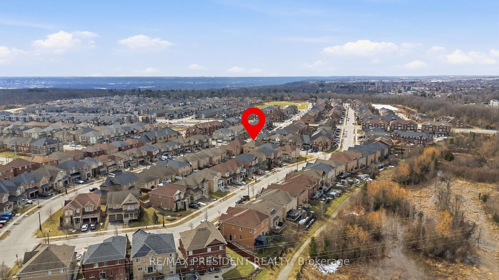 Detached House for sale at 17 Mccartney Street, Hamilton, Ontario, L8B 0T7 - Waterdown - MLS: X12869838