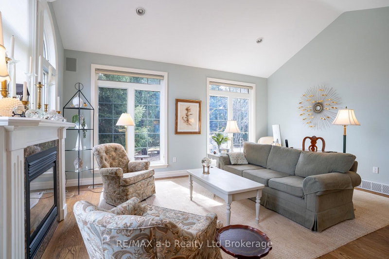 15 Otterview Drive