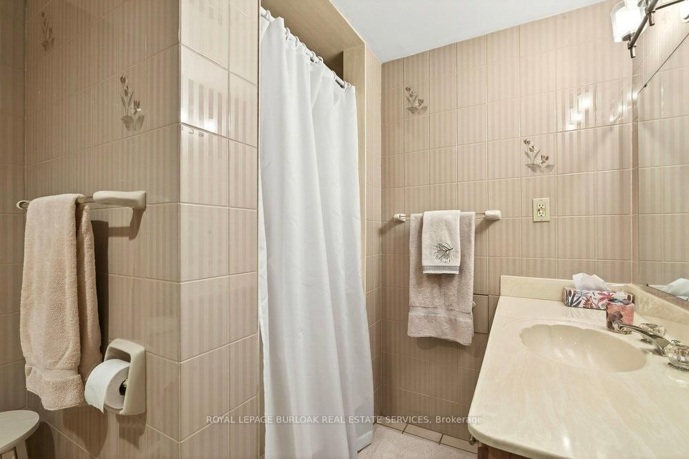 Townhouse for sale at 20-105 Wilson Street, Hamilton, Ontario, L9G 1N4 - Ancaster - MLS: X12870314