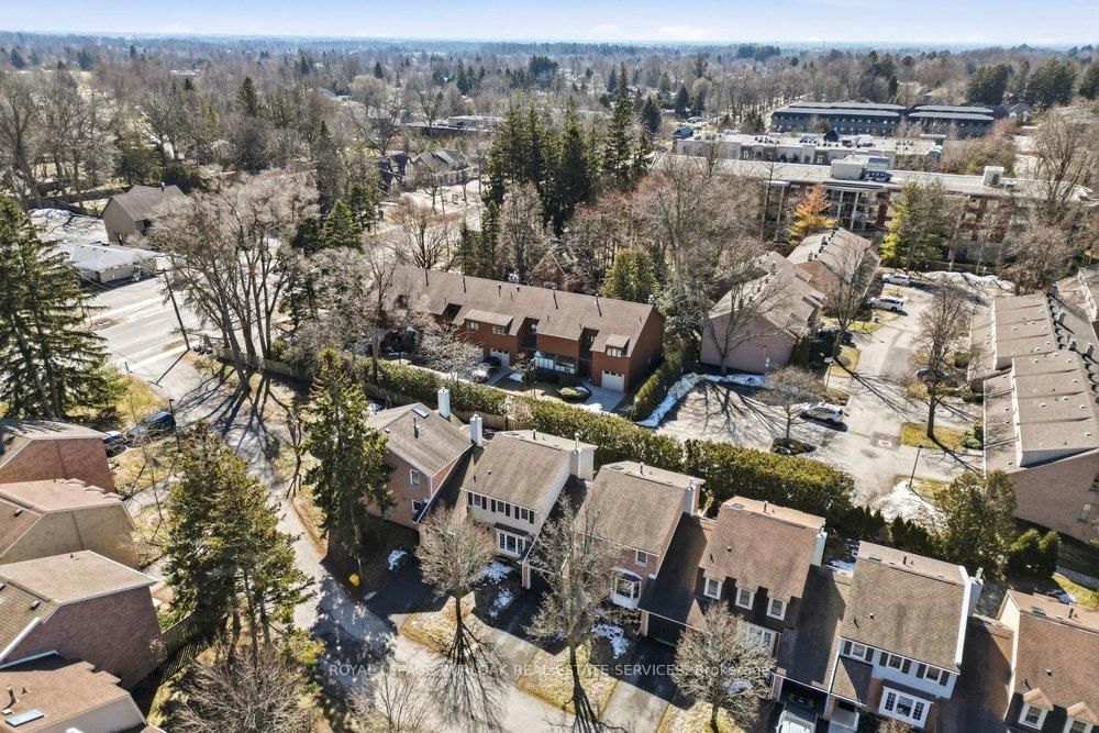 Townhouse for sale at 20-105 Wilson Street, Hamilton, Ontario, L9G 1N4 - Ancaster - MLS: X12870314