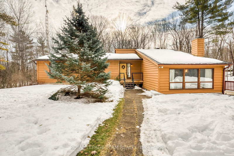 home for sale on 1814 Old Perth Road