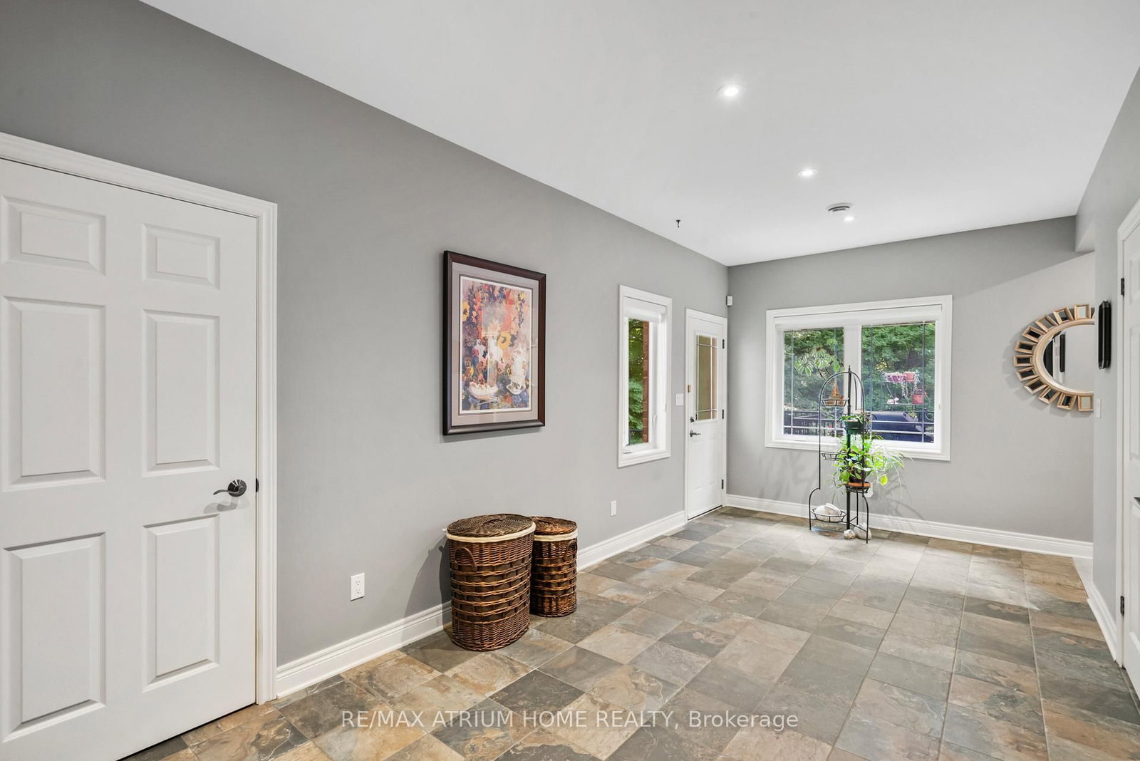 Detached House for sale at 200 Pancake Lane, Pelham, Ontario, L0S 1M0 - Fonthill - MLS: X12870428