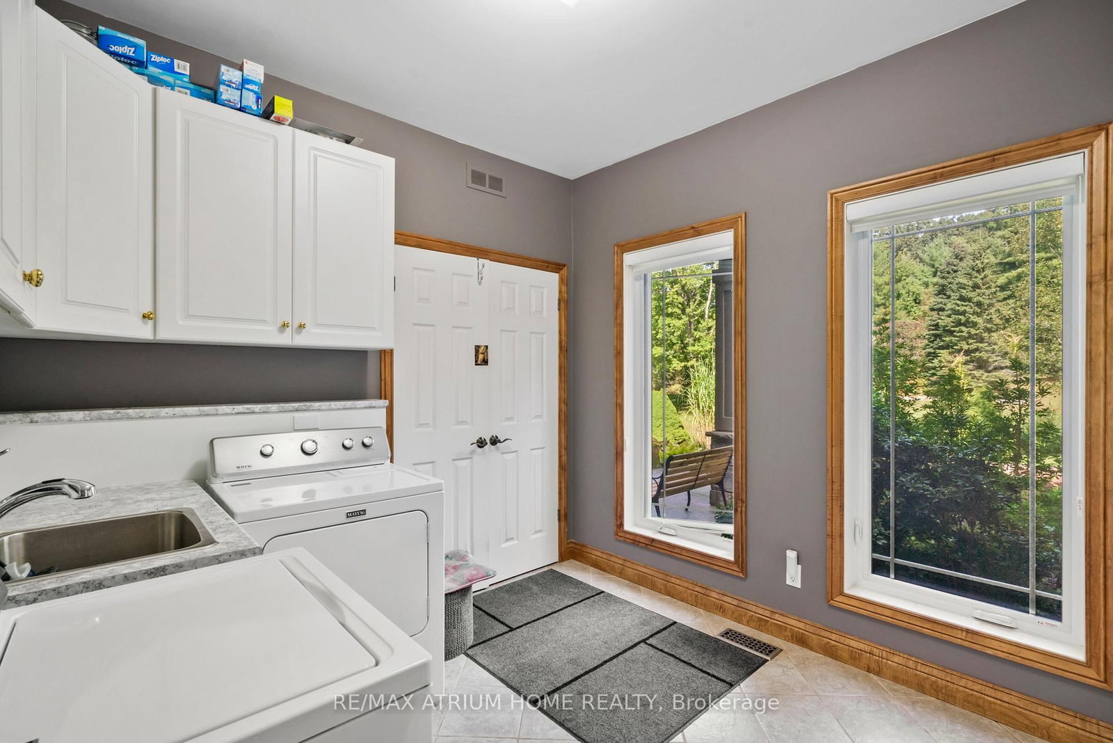 Detached House for sale at 200 Pancake Lane, Pelham, Ontario, L0S 1M0 - Fonthill - MLS: X12870428