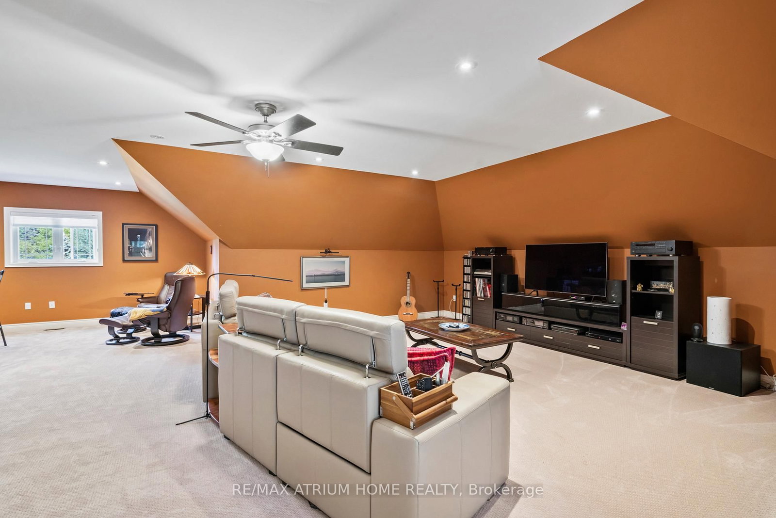 Detached House for sale at 200 Pancake Lane, Pelham, Ontario, L0S 1M0 - Fonthill - MLS: X12870428