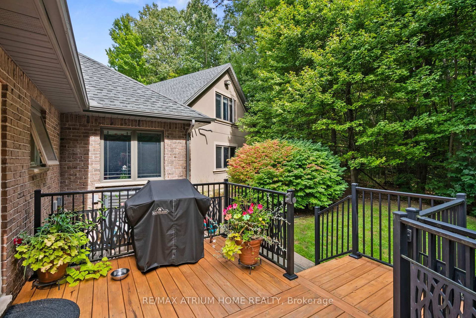 Detached House for sale at 200 Pancake Lane, Pelham, Ontario, L0S 1M0 - Fonthill - MLS: X12870428