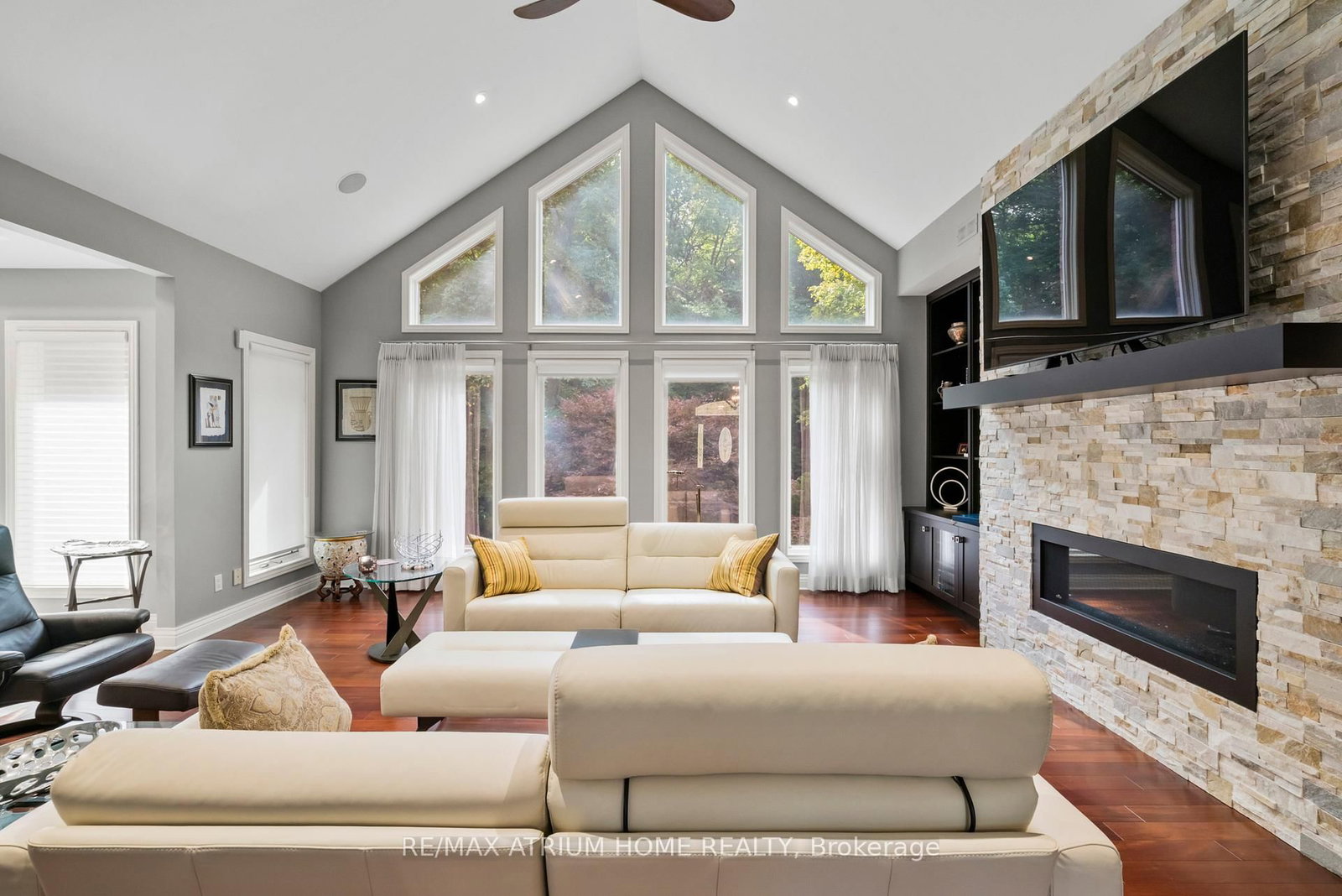 Detached House for sale at 200 Pancake Lane, Pelham, Ontario, L0S 1M0 - Fonthill - MLS: X12870428