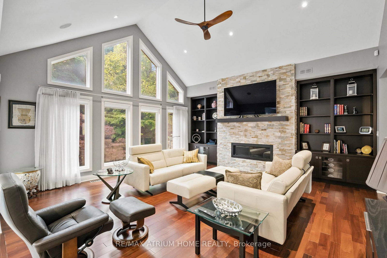 Detached House for sale at 200 Pancake Lane, Pelham, Ontario, L0S 1M0 - Fonthill - MLS: X12870428