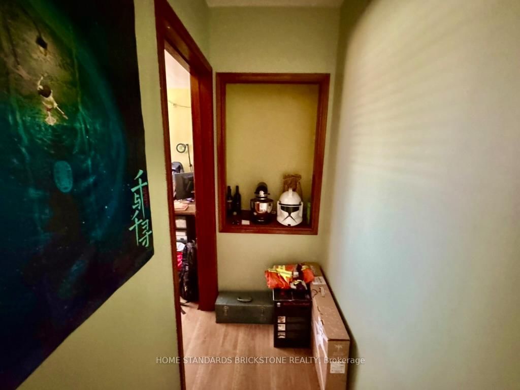 Detached House for sale at 168 St Davids Road, St. Catharines, Ontario, L2T 1R2 - Burleigh Hill - MLS: X12870506