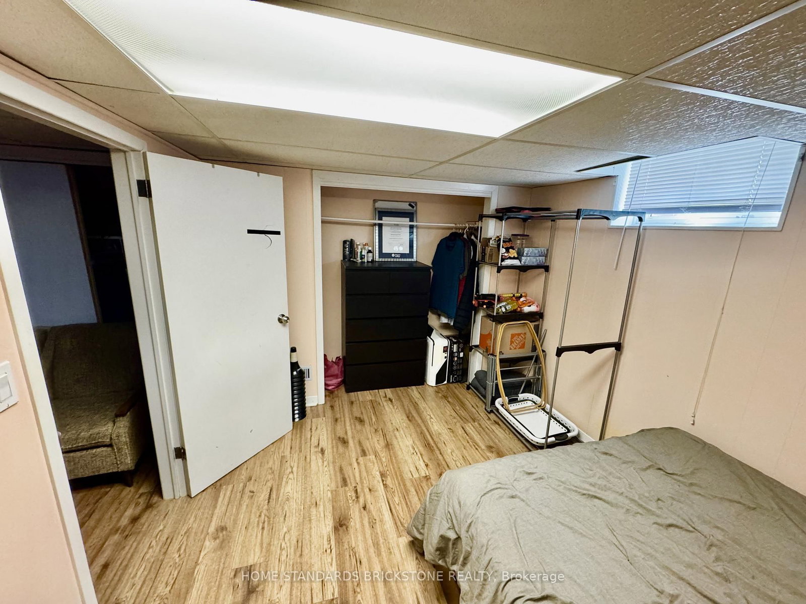 Detached House for sale at 168 St Davids Road, St. Catharines, Ontario, L2T 1R2 - Burleigh Hill - MLS: X12870506