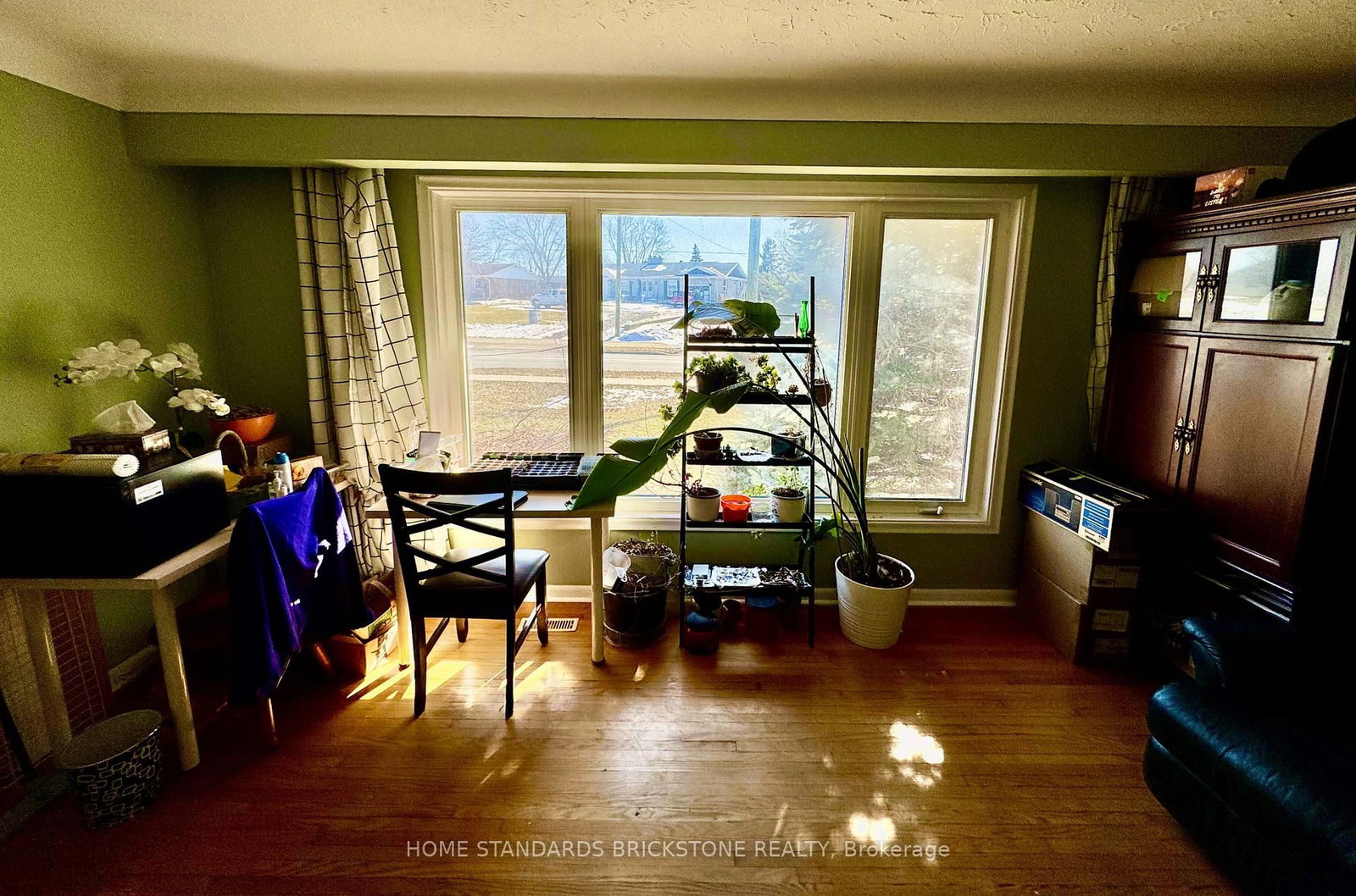 Detached House for sale at 168 St Davids Road, St. Catharines, Ontario, L2T 1R2 - Burleigh Hill - MLS: X12870506