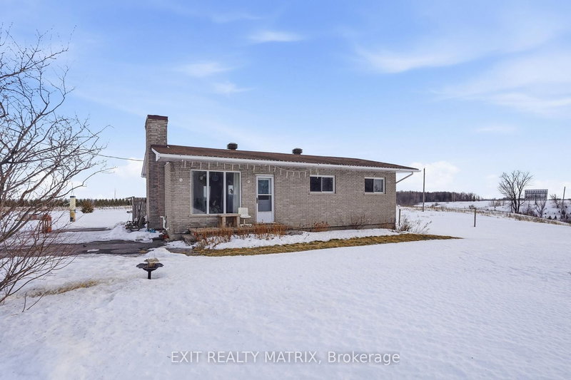 home for sale on 3505-3511 County Road 17 Road