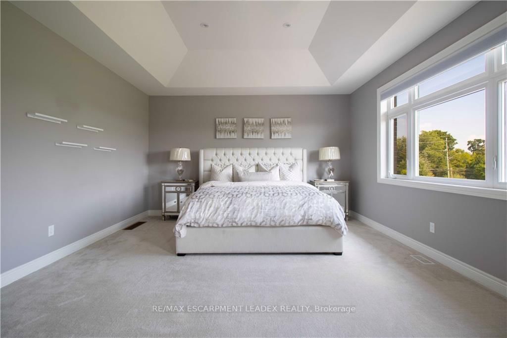 Detached House for sale at 19 SECINARO Avenue, Hamilton, Ontario, L9G 0C6 - Meadowlands - MLS: X12870714