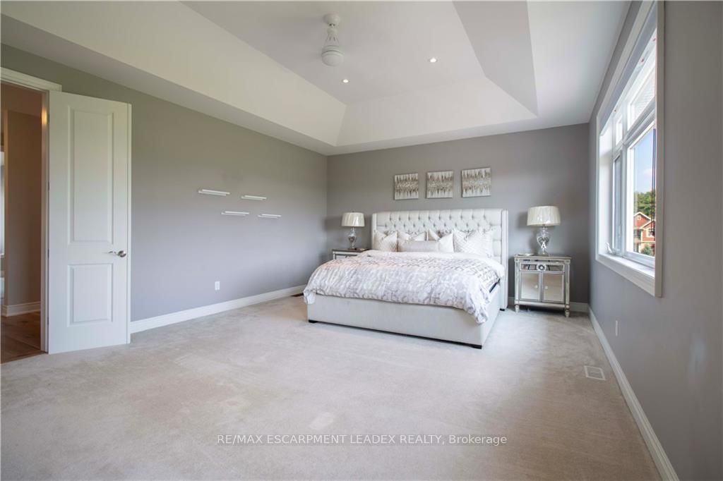 Detached House for sale at 19 SECINARO Avenue, Hamilton, Ontario, L9G 0C6 - Meadowlands - MLS: X12870714