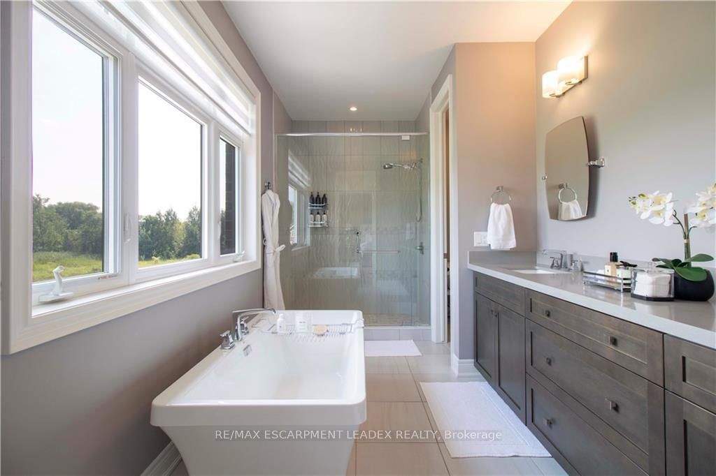 Detached House for sale at 19 SECINARO Avenue, Hamilton, Ontario, L9G 0C6 - Meadowlands - MLS: X12870714